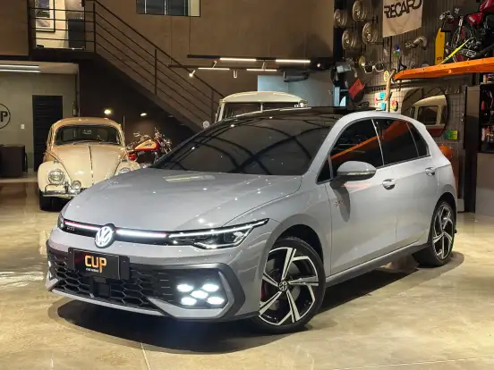 VOLKSWAGEN-GOLF-2026