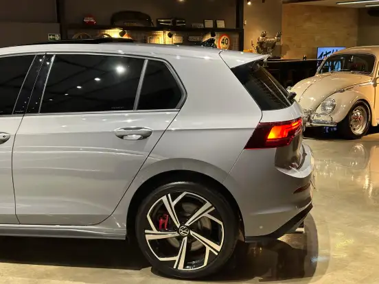 VOLKSWAGEN-GOLF-2026