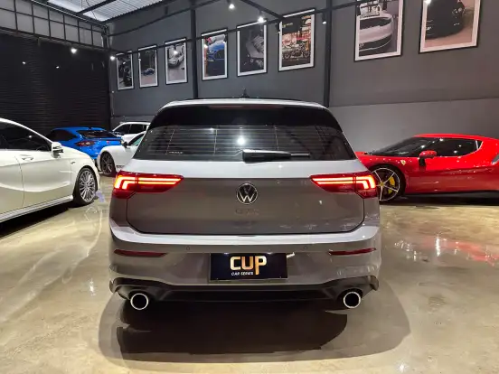 VOLKSWAGEN-GOLF-2026