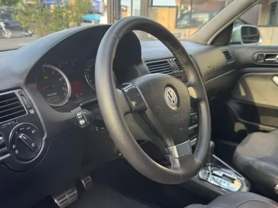 VOLKSWAGEN-GOLF-2.0 MI SPORTLINE 8V FLEX 4P TIPTRONIC VOLKSWAGEN-GOLF-2010