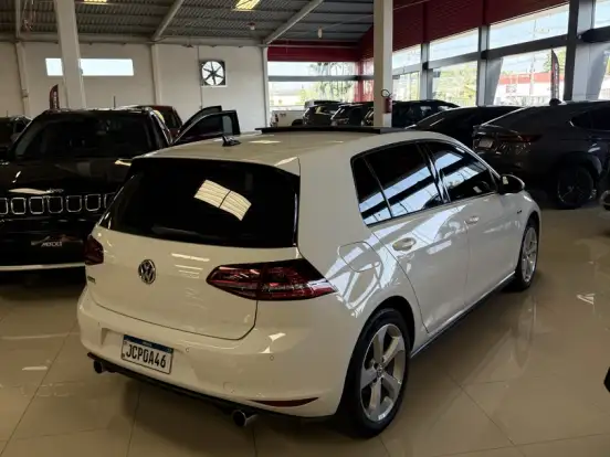 VOLKSWAGEN-GOLF-2.0 TSI GTI 16V TURBO GASOLINA 4P AUTOMÁTICO VOLKSWAGEN-GOLF-2015