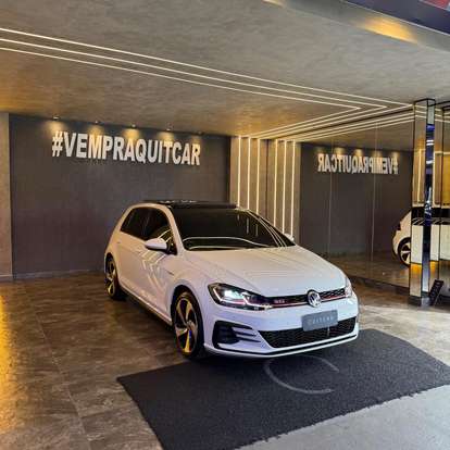 VOLKSWAGEN-GOLF-2018
