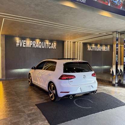VOLKSWAGEN-GOLF-2018