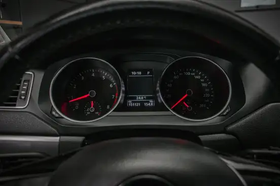 VOLKSWAGEN-JETTA-2016