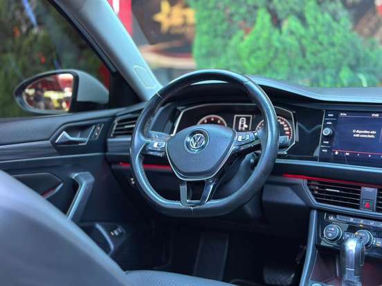 VOLKSWAGEN-JETTA-1.4 250 TSI TOTAL FLEX COMFORTLINE TIPTRONIC VOLKSWAGEN-JETTA-2018