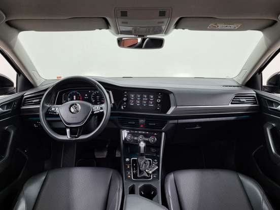 VOLKSWAGEN-JETTA-2020