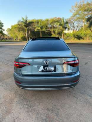 VOLKSWAGEN-JETTA-2020