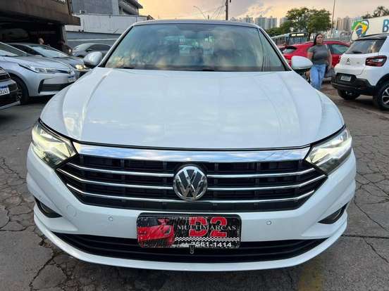VOLKSWAGEN-JETTA-2020
