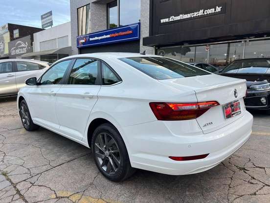 VOLKSWAGEN-JETTA-2020