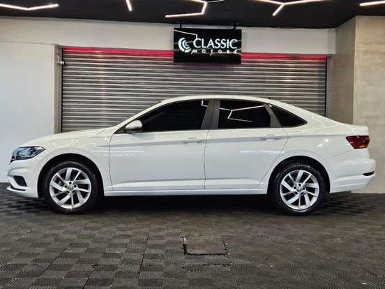 VOLKSWAGEN-JETTA-1.4 250 TSI TOTAL FLEX COMFORTLINE TIPTRONIC VOLKSWAGEN-JETTA-2018