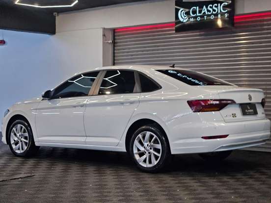 VOLKSWAGEN-JETTA-1.4 250 TSI TOTAL FLEX COMFORTLINE TIPTRONIC VOLKSWAGEN-JETTA-2018