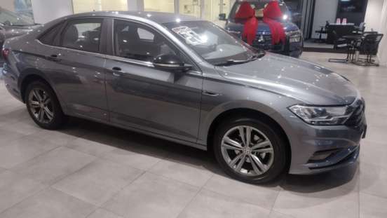 VOLKSWAGEN-JETTA-1.4 250 TSI TOTAL FLEX R-LINE TIPTRONIC VOLKSWAGEN-JETTA-2020