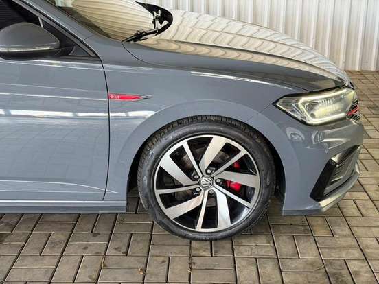 VOLKSWAGEN-JETTA-2019