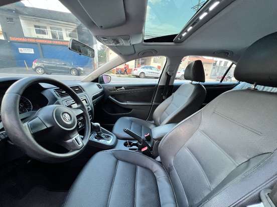 VOLKSWAGEN-JETTA-2.0 COMFORTLINE FLEX 4P TIPTRONIC VOLKSWAGEN-JETTA-2011