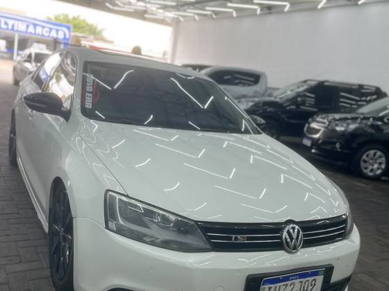 VOLKSWAGEN JETTA 2.0 TSI HIGHLINE 200CV GASOLINA 4P TIPTRONIC