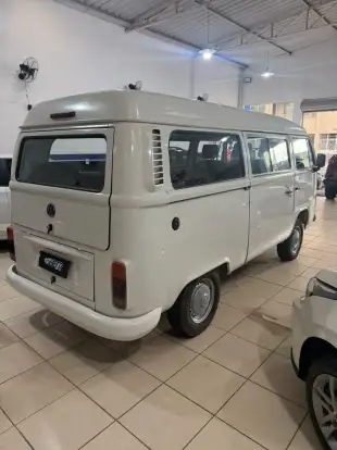 VOLKSWAGEN-KOMBI-2012