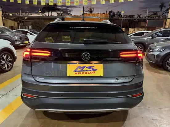 VOLKSWAGEN-NIVUS-1.0 200 TSI TOTAL FLEX HIGHLINE AUTOMÁTICO VOLKSWAGEN-NIVUS-2023