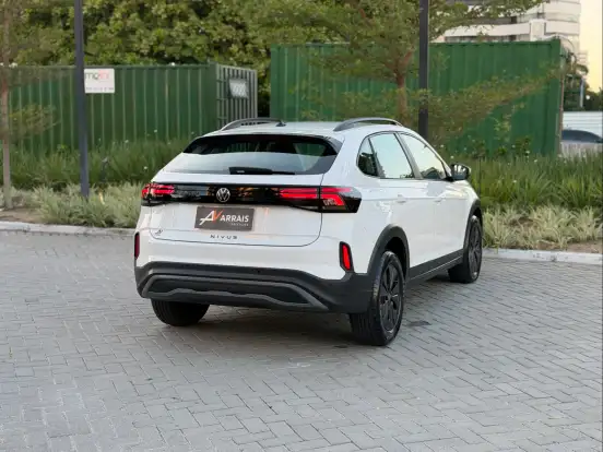 VOLKSWAGEN-NIVUS-1.0 200 TSI TOTAL FLEX SENSE AUTOMÁTICO VOLKSWAGEN-NIVUS-2025