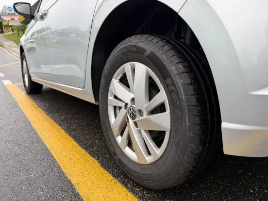 VOLKSWAGEN-POLO-2024