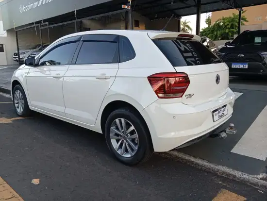 VOLKSWAGEN-POLO-2019