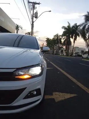 VOLKSWAGEN-POLO-2019