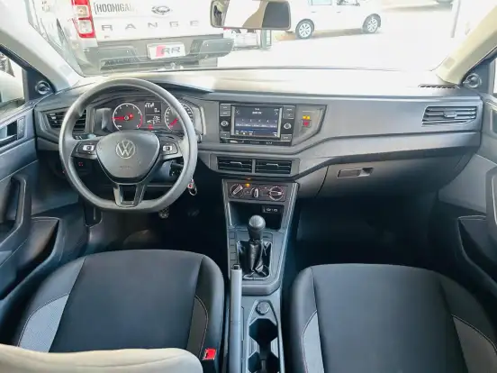 VOLKSWAGEN-POLO-2023