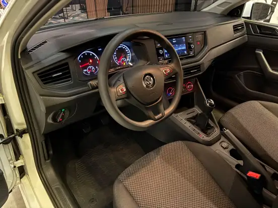 VOLKSWAGEN-POLO-1.0 MPI TOTAL FLEX MANUAL VOLKSWAGEN-POLO-2019