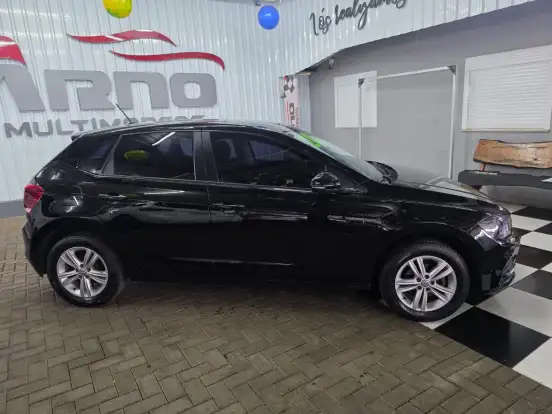 VOLKSWAGEN-POLO-2020