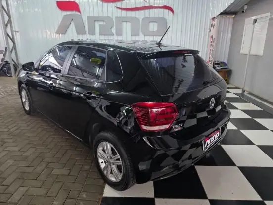 VOLKSWAGEN-POLO-2020