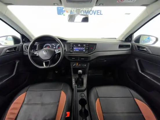 VOLKSWAGEN-POLO-2023