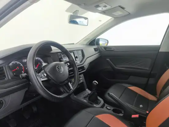 VOLKSWAGEN-POLO-2023