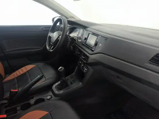 VOLKSWAGEN-POLO-2023