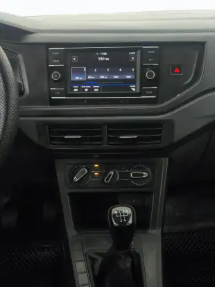 VOLKSWAGEN-POLO-2023