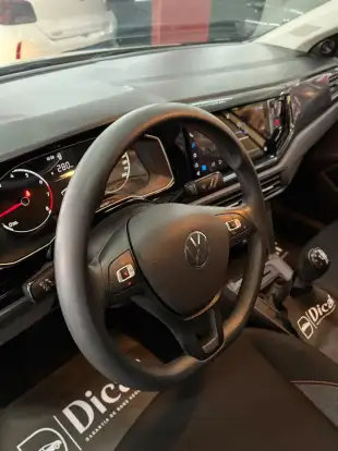 VOLKSWAGEN-POLO-2024