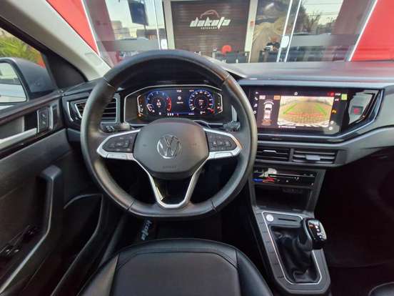 VOLKSWAGEN-POLO-2023