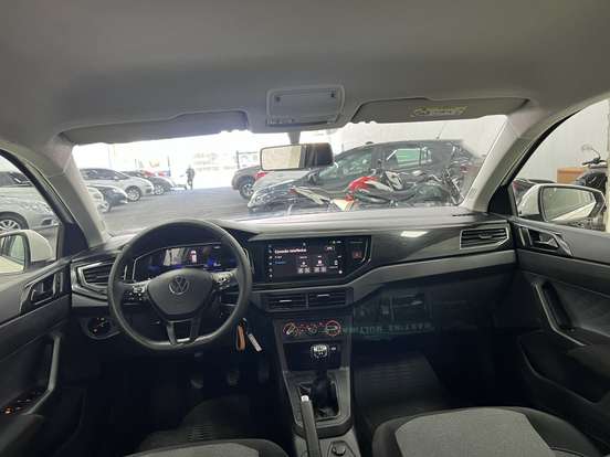 VOLKSWAGEN-POLO-2024