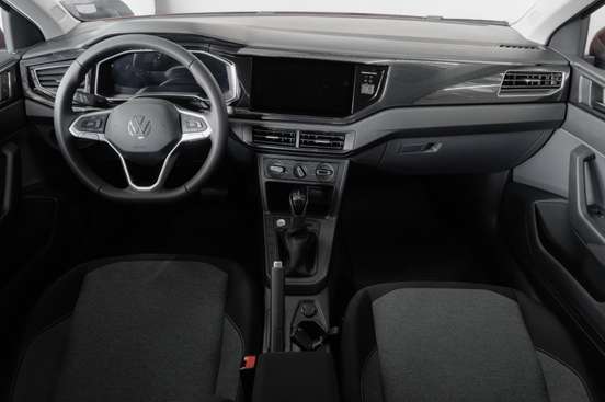 VOLKSWAGEN-POLO-2025