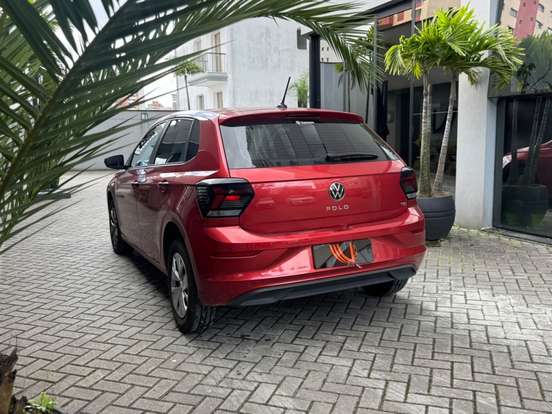 VOLKSWAGEN-POLO-2024