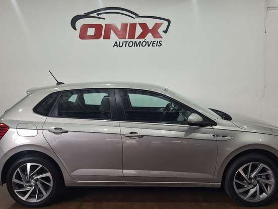 VOLKSWAGEN-POLO-1.0 200 TSI HIGHLINE AUTOMÁTICO VOLKSWAGEN-POLO-2018