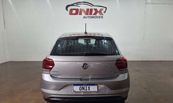 VOLKSWAGEN-POLO-2018