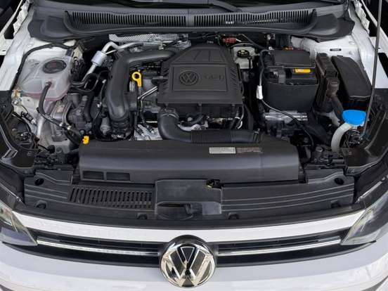 VOLKSWAGEN-POLO-2019