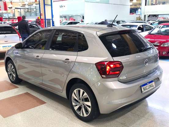 VOLKSWAGEN-POLO-1.0 200 TSI HIGHLINE AUTOMÁTICO VOLKSWAGEN-POLO-2018