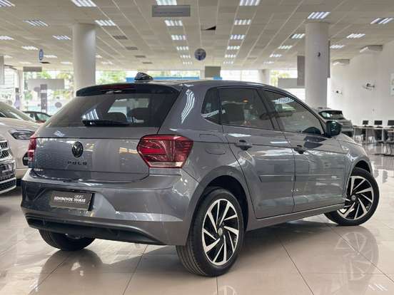VOLKSWAGEN-POLO-2020