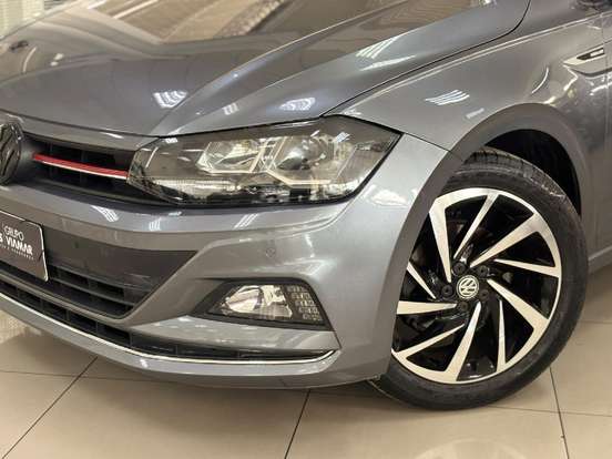 VOLKSWAGEN-POLO-2020