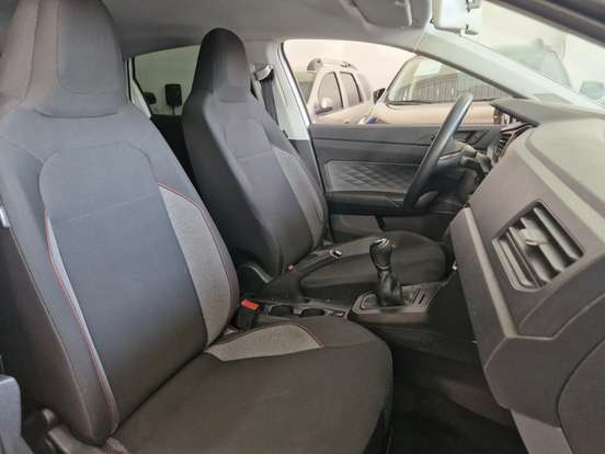 VOLKSWAGEN-POLO-1.0 MPI MANUAL VOLKSWAGEN-POLO-2023