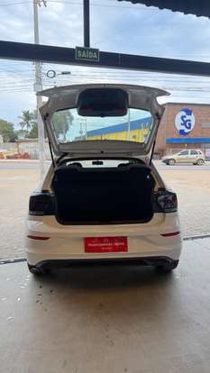 VOLKSWAGEN-POLO-2023
