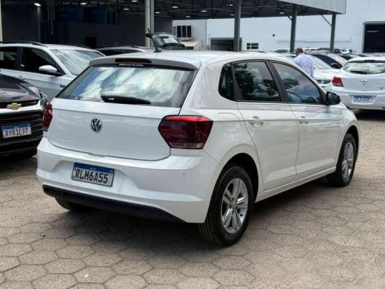 VOLKSWAGEN-POLO-2021