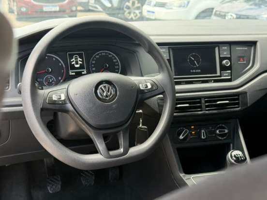 VOLKSWAGEN-POLO-2021