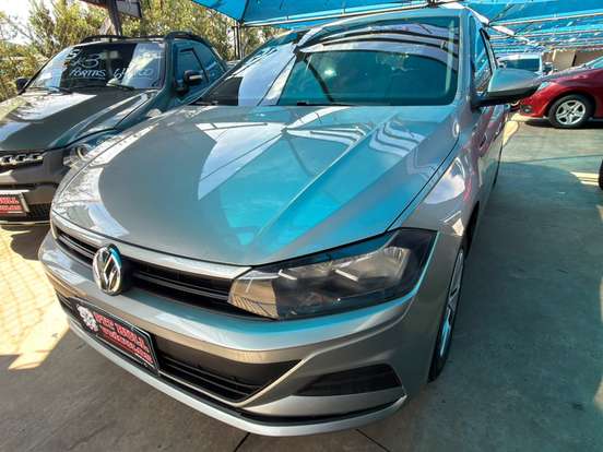 VOLKSWAGEN-POLO-2019