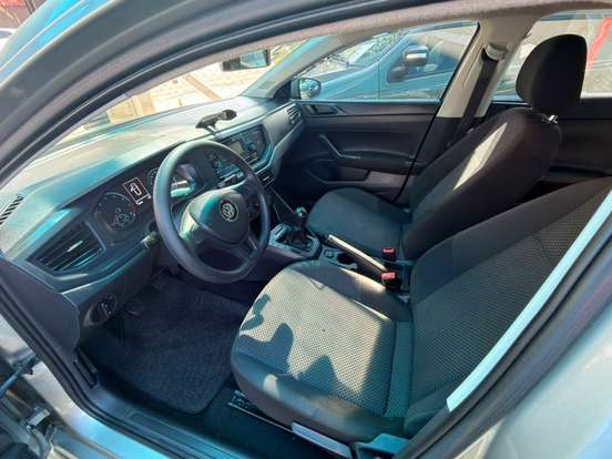 VOLKSWAGEN-POLO-2019